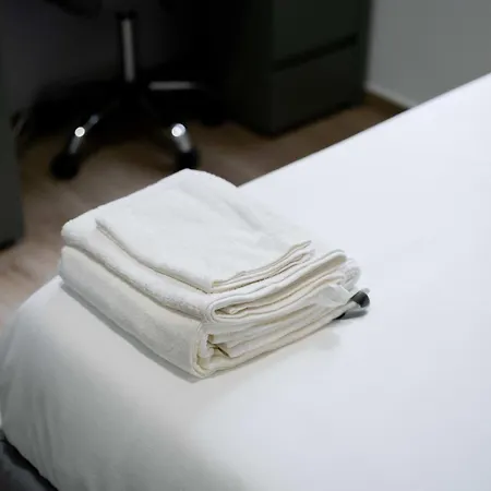 イン Homeby, Due Agosto *