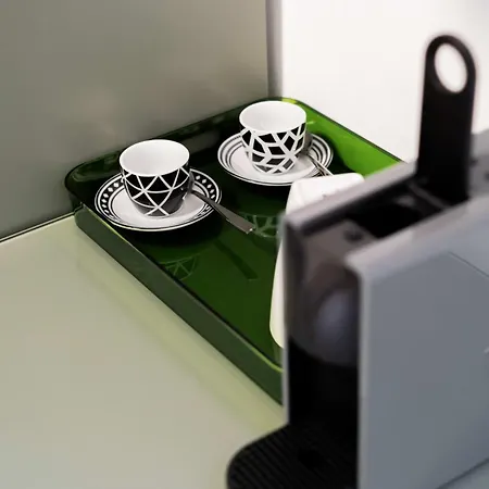 Homeby, Due Agosto イン *