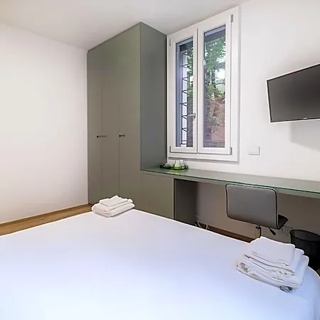 Πανδοχείο Homeby, Due Agosto Μπολόνια