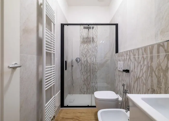 イン Homeby, Due Agosto *