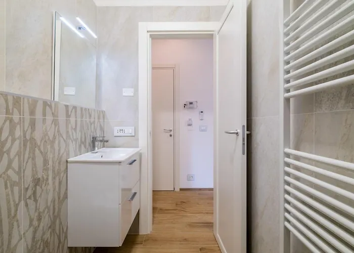 Homeby, Due Agosto Penzion Boloňa